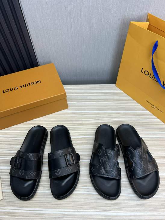 Picture of Louis Vuitton Slippers _SKULVsz38-46mnf03691365